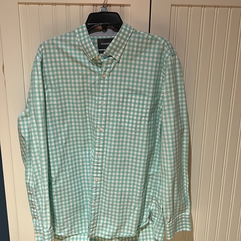 Bonobos men's slim fit button down Oxford. Size large.